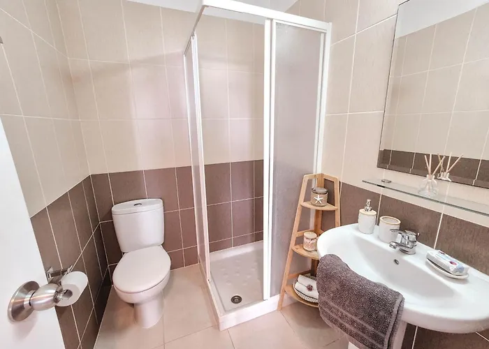 Apartamento 2 Bedroom With Swimming Pool & Sea View