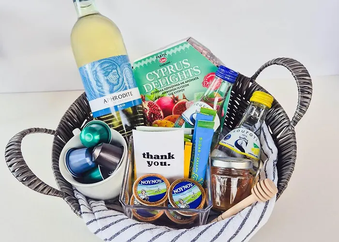 2 Bedroom With Swimming Pool & Sea View Apartamento *