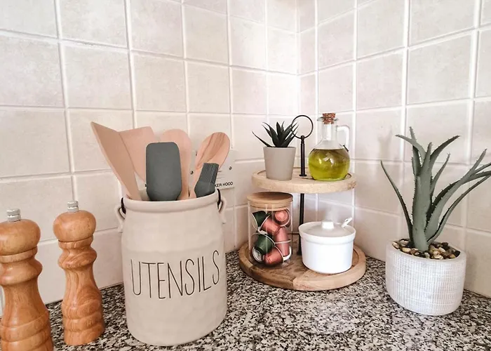 2 Bedroom With Swimming Pool & Sea View *