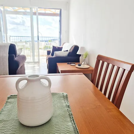 2 Bedroom With Swimming Pool & Sea View * 佩亚