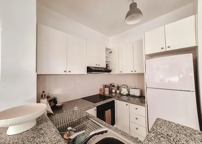 2 Bedroom With Swimming Pool & Sea View ペイヤ